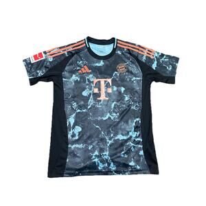 Bayern Munich | Men’s Large “Camo Edition” Jersey